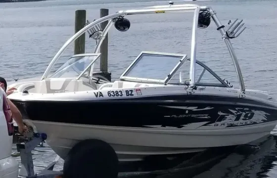 🚤 2010 Bayliner 195 F-19 – Power, Comfort, and Fun on the Water!