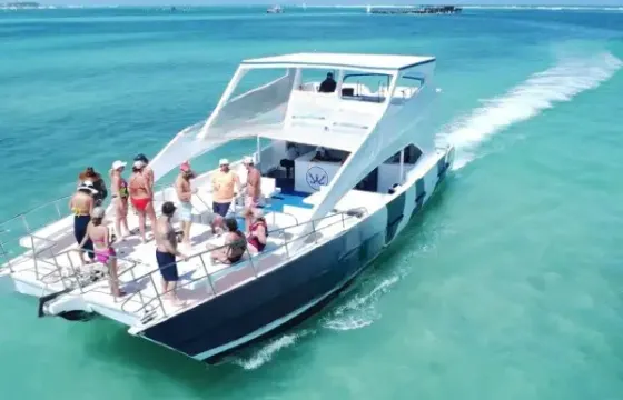 Fun Memories, Captain & Crew Included