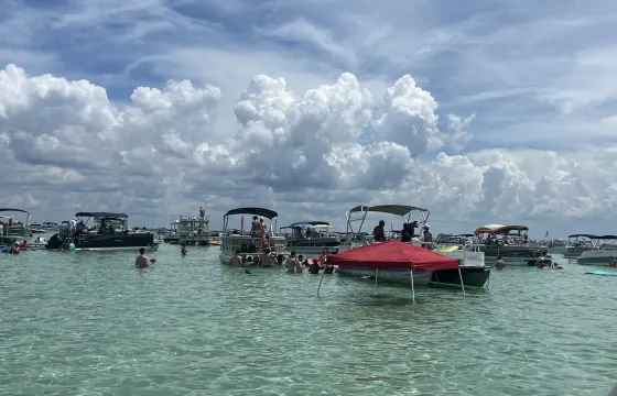 Private Crab Island Charter – Captain Included | 26’ Regal Bowrider
