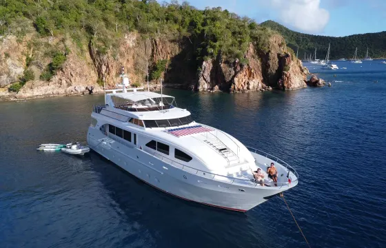 Incredible Mega Yacht 100ft - Charter a Luxury Experience in Vancouver