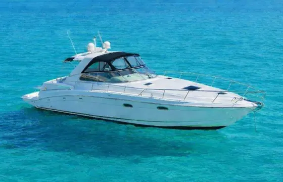 Luxury Sea Ray 340 Sundancer – Relax & Enjoy Miami
