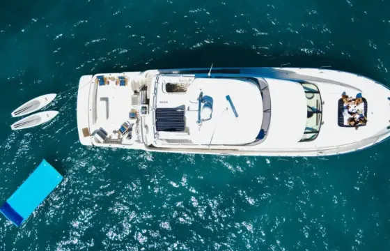 Cabo Yacht: Mexican Food, Premium Open Bar & Ocean Adventures