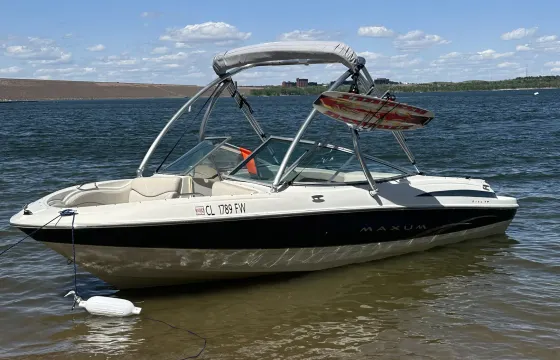 Maxum V8 2100SR Ski boat with Wakeboard, Tubes, Skis in Arvada