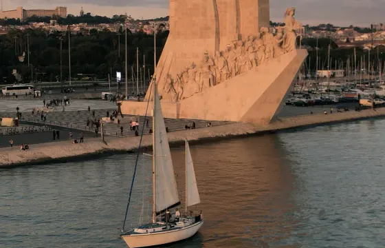 Private Sailing: 6 hours from Lisbon to Cascais