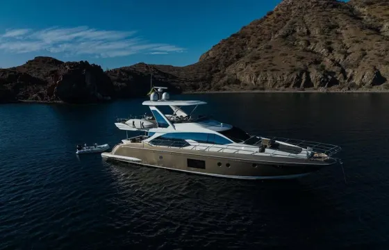 Beautiful 70' Azimut Luxury Yacht Charter In La Paz, Mexico
