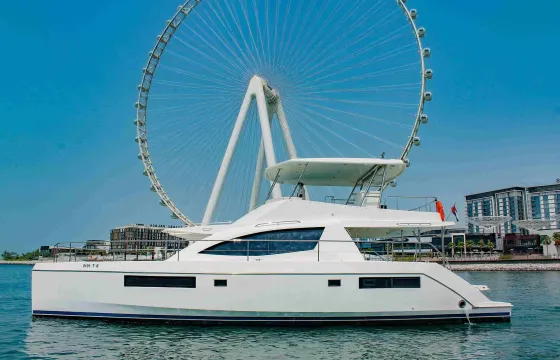 Luxury 65’ Leopard Catamaran for the Ultimate Dubai Cruise