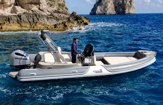 Explore Capri’s Hidden Gems aboard the Agile RIB 780!