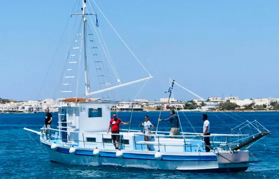 Paroikia Bay Maria T 3h Boat Trip (10:30-13:30)