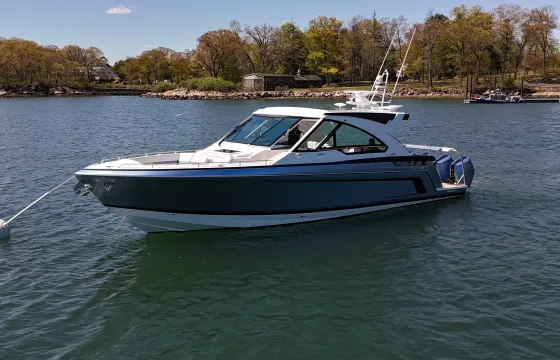 Formula 400SSC The Pinnacle of Luxury Boating - Rent this boat in Norwalk