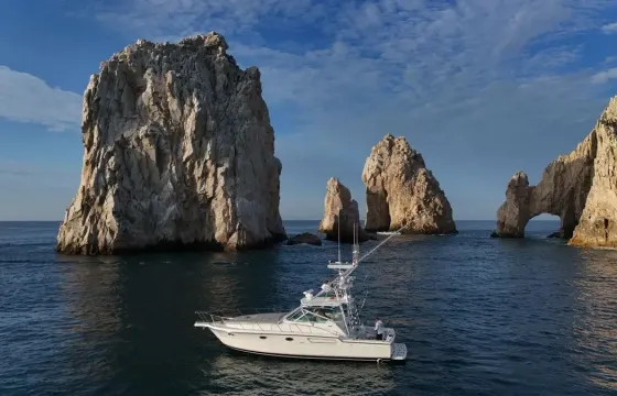 34ft Tiara Yacht Charter for 12 people In Los Cabos
