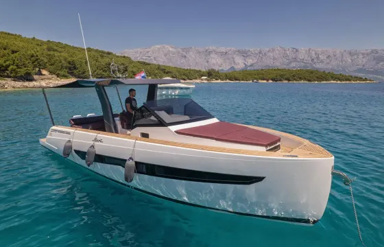 12 People Fiart Seawalker 35 Motor Yacht for rent