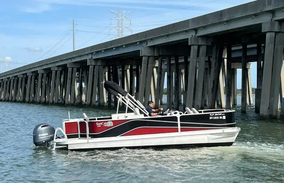 Awesome 23' Tritoon Suncatcher Pontoon Boat in Bluffton, South Carolina