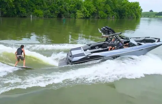 **5-STAR Wake Surf Experience on Lake Austin!!**