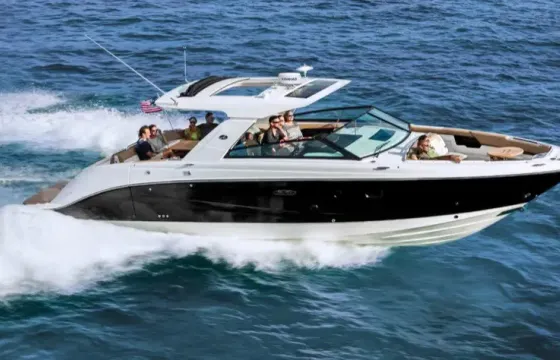40ft Sea Ray SLX 400 Bowrider in Washington DC Potomac for Up to 12 Guests