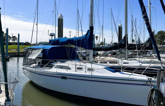 Catalina 32' Cruising Monohull for up to 6 people in Seabrook