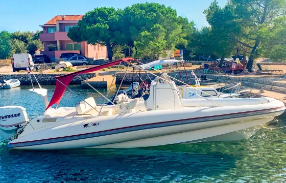 23ft Dodge Racing RIB for rent in Bol Croatia