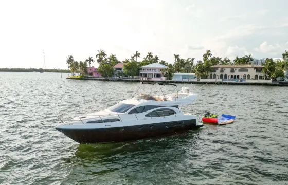 50' AZIMUT  II Amazing Flybridge in Miami, Florida