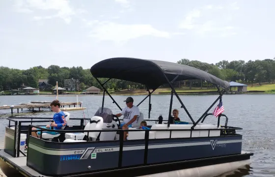 Viaggio Pontoon Boat For Rent on Cedar Creek Reservoir or Lake Athens, TX