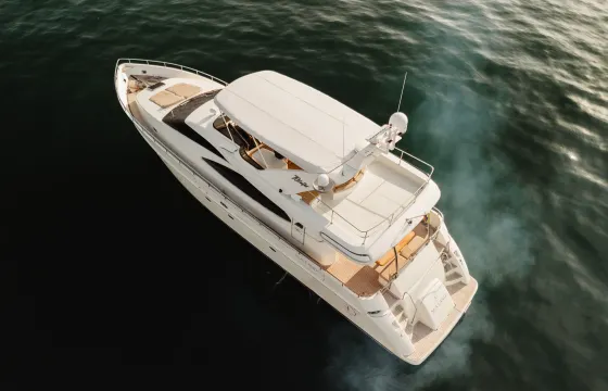 *ONLY NIGHT* Cartagena Bay... for parties with DJs For 35 passengers