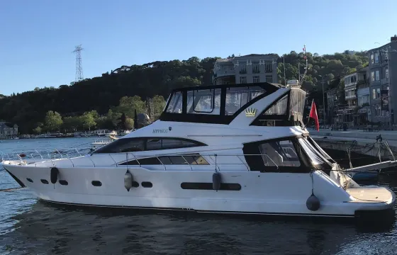 Reserve this 12 people luxury yacht in İstanbul
