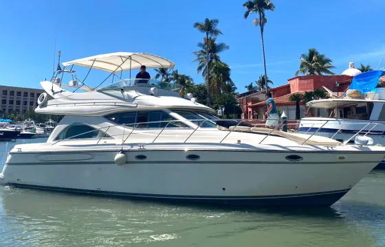 Beautiful Maxum 46 Yacht In Puerto Vallarta