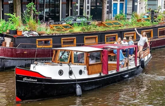 Private 2 hour or more Canal Boat Tour in Amsterdam