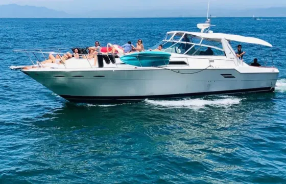 Get on the yacht 46ft to go to the best beaches in Puerto Vallarta, Mexico