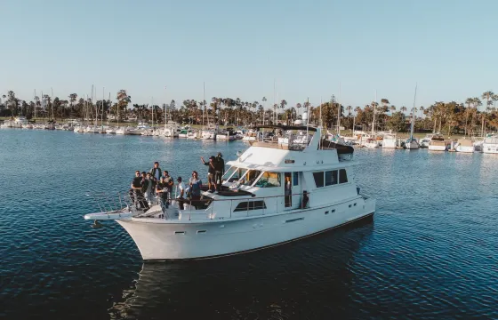 60' Luxury Hatteras Yacht for Private Charters & Party Cruises