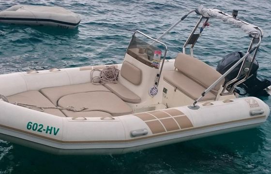 Rent 16' Zodiac Medline 60hp Rigid Inflatable Boat in Hvar, Croatia
