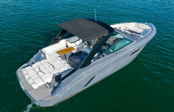 35ft Luxury Sport Yacht Charter In Avalon, Catalina