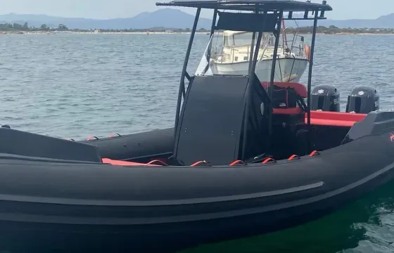 Noleggia il Master 775 Fishing Boat for 12