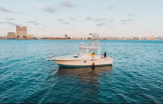 Luhrs 31ft Motor Yacht for Amazing Vacation in Mazatlan