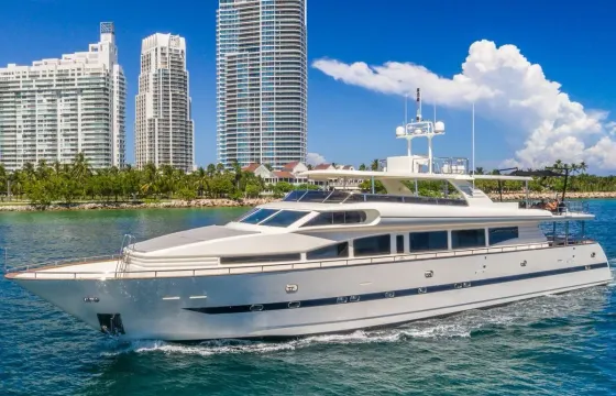 Enjoy Miami Aboard 115ft Horizon Nirvana Mega Yacht For 13 People