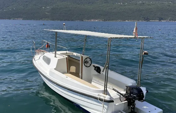 Self Skippered 16' Cabin Boat Adria 500 for 6 People in Bay of Kotor Montenegro