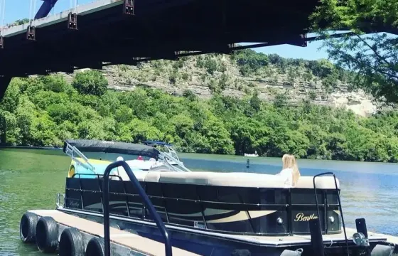 Party Pontoon Boat for 15 on Lake Austin