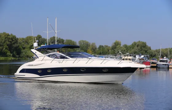 Motor Yachts Atlantis 425