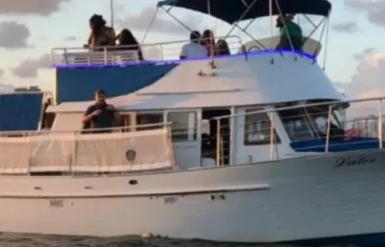 40 ft Private Party Boat Up to 20 Passengers with Water Mat!