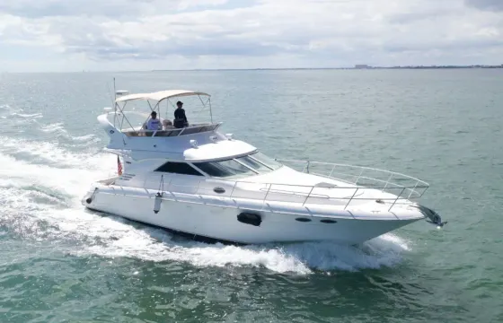 Enjoy Sea Ray 45’ Motor Yacht in Miami