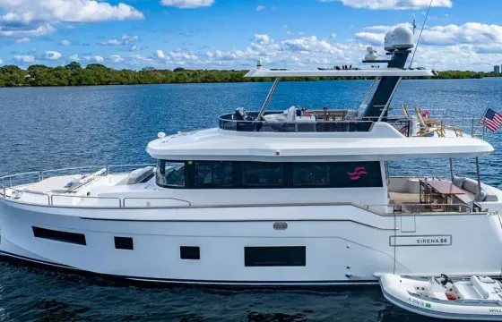 61ft Sirena Flybridge Yacht For 12 In Sag Harbour/Montauk!!!
