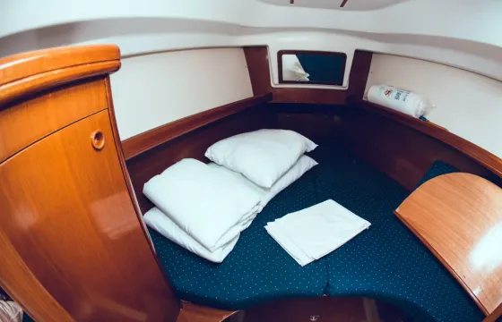 Charter 34ft BENETEAU Oceanis Cruising Monohull in Sea Port Varna, Bulgaria