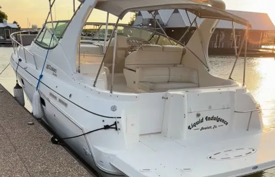 Cruiser Yacht 3375 Esprit - on Lake Lewisville
