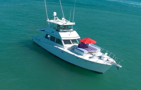 Reel action 67ft Hatteras fishing yacht for big groups!
