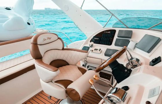 50ft Sea Ray Yacht Charter in Cancún for up to 18 Guests