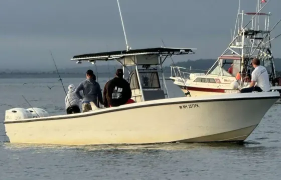 Fast and Fun Fishing or Cruising Boat | 27' Mako Center Console