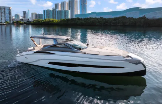 Luxury 55ft Tecnomar Charter in Miami - Private Cruises for Up to 13 Guests
