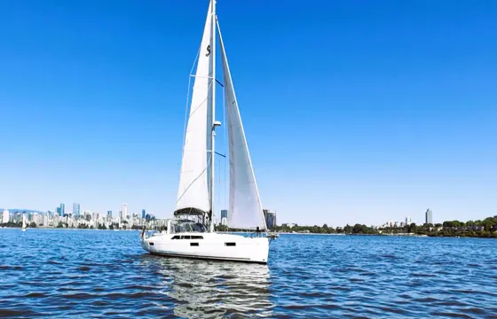 Beneteau 41.1 Oceanis Sailing Charter in Vancouver