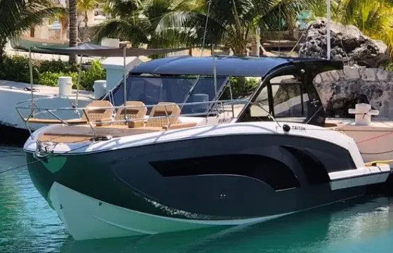 Triton 39' Yacht Charter All Inclusive In Tulum
