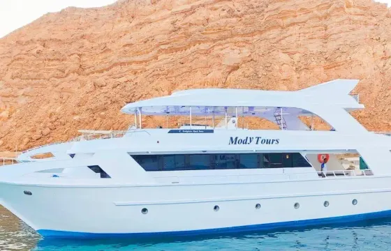 YACHT Daily Rent in SHARM EL SHEIKH with Seafood, drinks, Staff &FREE Transfer