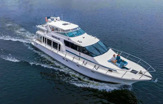 All-In-One Luxury Yacht Experience for Day Trips/Overnight Charters in Seattle