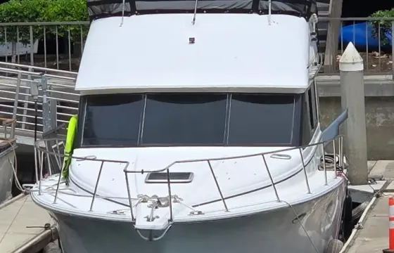 34' Catalina Islander Motor Yacht